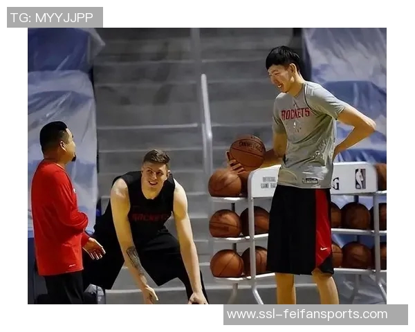 丹特尼:虽然周琦还很瘦,但已经是NBA级别的球员 丹特尼:虽然周琦还很瘦,但已经是NBA级别的球员